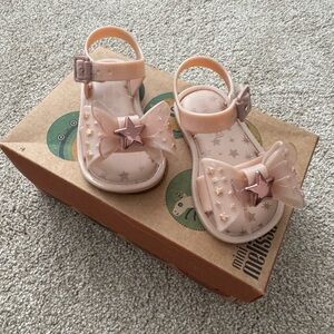 BARELY WORN Mini Melissa Pink Sandals with Flower Decor and Buckle
